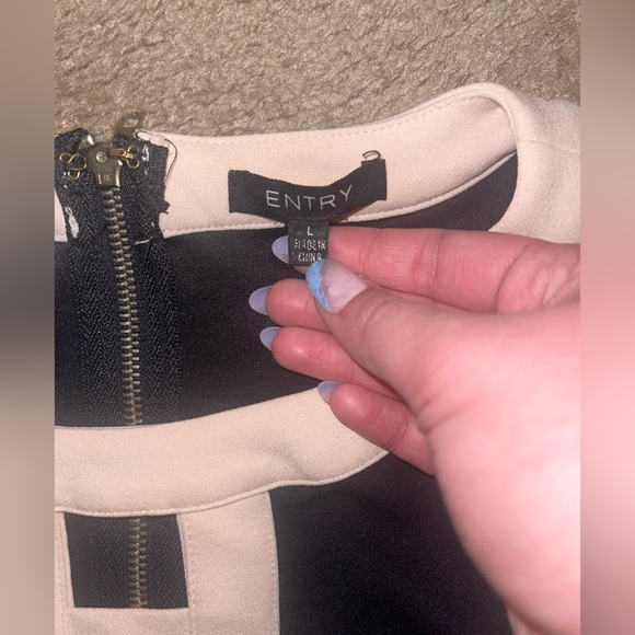 ENTRY Black and Tan Bodycon Dress - Picture 3 of 3